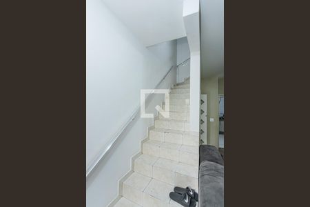 Escada de casa à venda com 2 quartos, 90m² em Vila Siqueira (zona Norte), São Paulo