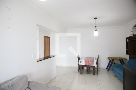 Sala de apartamento para alugar com 2 quartos, 80m² em Guilhermina, Praia Grande