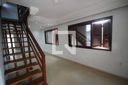Sala de casa à venda com 6 quartos, 254m² em Bairro Fátima, Canoas