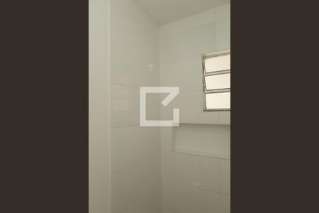 Banheiro de kitnet/studio para alugar com 0 quarto, 37m² em Parque Paulistano, São Paulo