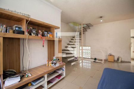 Sala de casa à venda com 4 quartos, 240m² em Vila Palmeiras, São Paulo