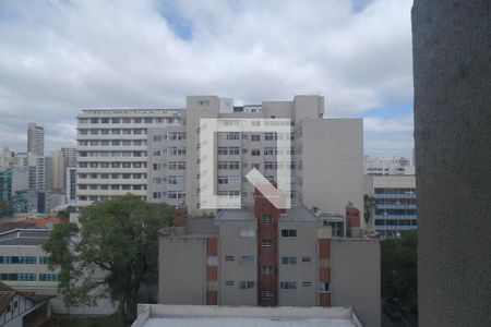 Vista de apartamento para alugar com 2 quartos, 60m² em Centro, Curitiba