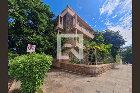 Fachada de apartamento à venda com 3 quartos, 90m² em Petrópolis, Porto Alegre