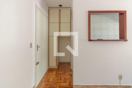 Cozinha e Área de Serviço de apartamento à venda com 1 quarto, 51m² em Vila Ipiranga, Porto Alegre