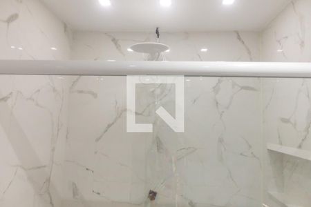 Banheiro de apartamento à venda com 1 quarto, 25m² em Copacabana, Rio de Janeiro