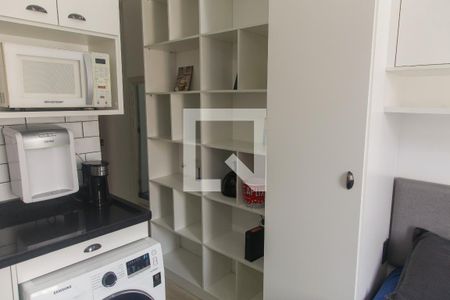 Cozinha/Área de apartamento à venda com 1 quarto, 25m² em Copacabana, Rio de Janeiro