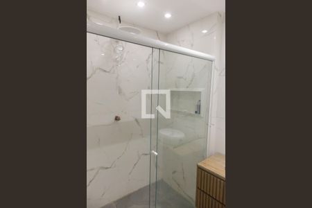 Banheiro de apartamento à venda com 1 quarto, 25m² em Copacabana, Rio de Janeiro