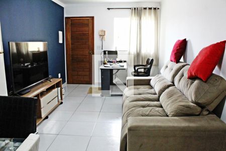 Sala de casa de condomínio à venda com 3 quartos, 120m² em Vila Carmosina, São Paulo