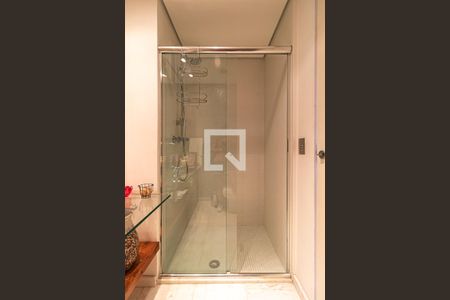 Apartamento à venda com 70m², 2 quartos e 1 vaga Apartamento à venda com 70m², 2 quartos e 1 vagaBanheiro Social