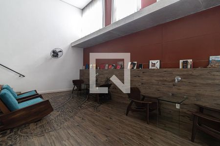 Apartamento à venda com 70m², 2 quartos e 1 vaga Apartamento à venda com 70m², 2 quartos e 1 vagaSala de reunião