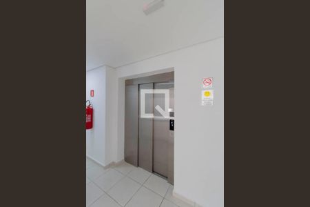 Apartamento para alugar com 42m², 1 quarto e sem vaga Apartamento para alugar com 42m², 1 quarto e sem vagaÁrea Comum - Elevador
