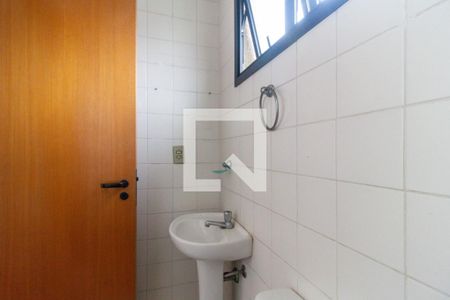 Banheiro de kitnet/studio para alugar com 1 quarto, 30m² em Vila São José, São Paulo