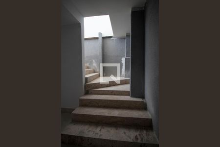 Escada de casa para alugar com 4 quartos, 300m² em Residencial Sonho Verde, Goiânia
