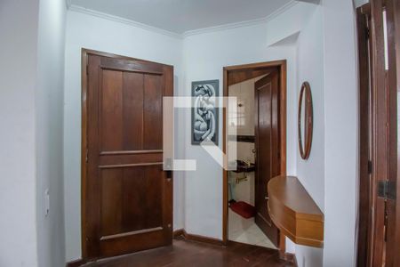 Entrada de casa à venda com 4 quartos, 550m² em Niterói, Canoas