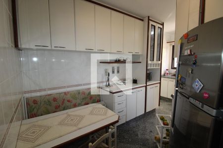 Cozinha de apartamento para alugar com 3 quartos, 187m² em Jardim Avelino, São Paulo