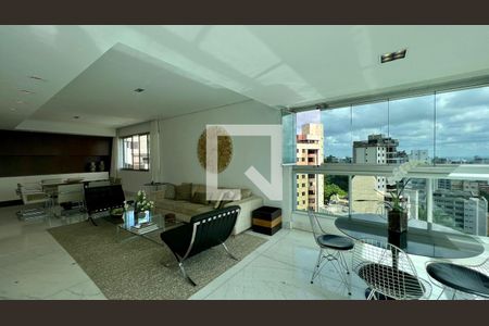 Apartamento à venda com 320m², 4 quartos e 4 vagasSala