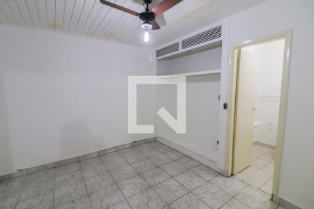 Quarto 1 Suite de casa para alugar com 2 quartos, 80m² em Jardim Santos Dumont, São Paulo