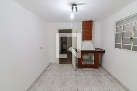 Sala de casa para alugar com 2 quartos, 80m² em Jardim Santos Dumont, São Paulo