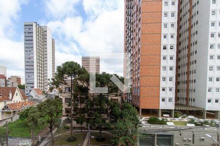 Vista do Quarto de kitnet/studio para alugar com 1 quarto, 40m² em Centro, Curitiba