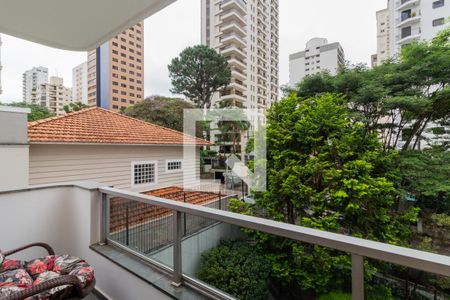 Varanda Sala 2 de apartamento à venda com 3 quartos, 230m² em Indianópolis, São Paulo