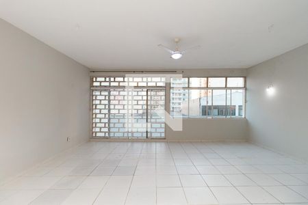 Apartamento à venda com 150m², 2 quartos e sem vagaSala