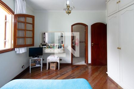 Suíte de casa à venda com 4 quartos, 190m² em Vila Isolina Mazzei, São Paulo