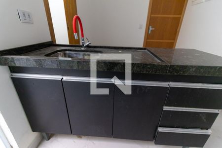 Detalhe da Cozinha de apartamento para alugar com 2 quartos, 50m² em Jardim Lageado, São Paulo