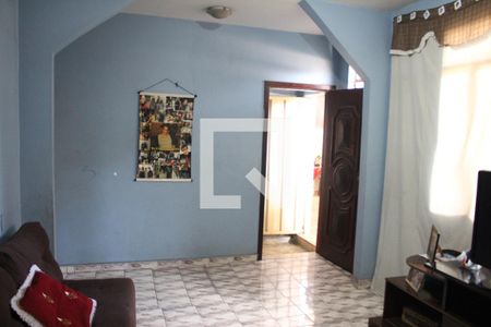 Sala de casa à venda com 3 quartos, 150m² em Novo Eldorado, Contagem