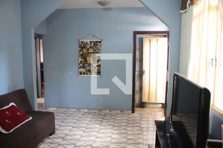 Sala de casa à venda com 3 quartos, 150m² em Novo Eldorado, Contagem