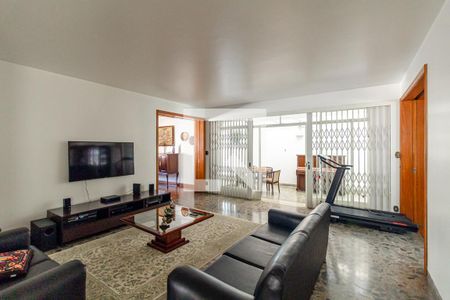 Sala de TV de casa à venda com 4 quartos, 505m² em Pacaembu, São Paulo
