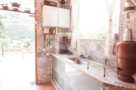 Casa de condomínio à venda com 274m², 2 quartos e 2 vagas Casa de condomínio à venda com 274m², 2 quartos e 2 vagascozinha 2