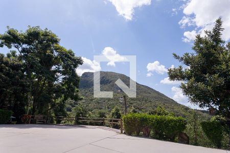 Casa de condomínio à venda com 274m², 2 quartos e 2 vagas Casa de condomínio à venda com 274m², 2 quartos e 2 vagasQuintal