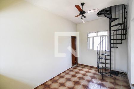 Sala de apartamento para alugar com 3 quartos, 170m² em Vila Emil, Mesquita