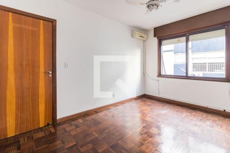 Dormitório 2 de apartamento à venda com 2 quartos, 65m² em São João, Porto Alegre