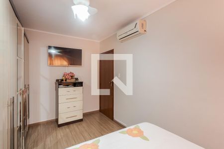 Quarto 1 de apartamento à venda com 2 quartos, 49m² em Rubem Berta, Porto Alegre