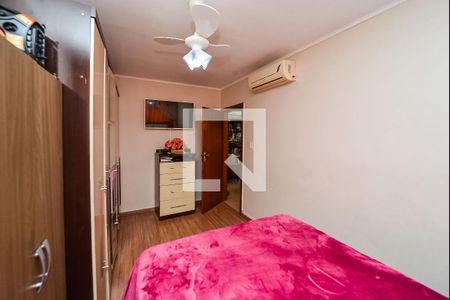 Quarto 1 de apartamento à venda com 2 quartos, 49m² em Rubem Berta, Porto Alegre