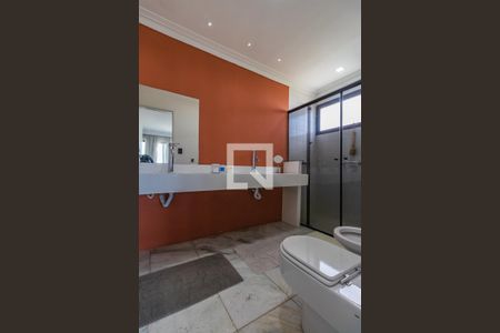 Banheiro de apartamento para alugar com 1 quarto, 64m² em Alphaville Industrial, Barueri