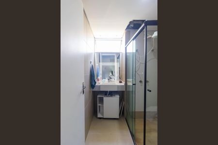 Banheiro de apartamento para alugar com 2 quartos, 44m² em Parque Ipe, São Paulo