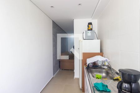 Cozinha e Área de Serviço de apartamento para alugar com 2 quartos, 44m² em Parque Ipe, São Paulo