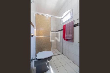 Banheiro Suíte 1 de casa à venda com 3 quartos, 200m² em Jardim Nordeste, São Paulo