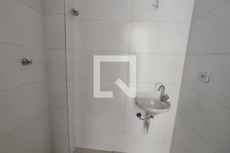 Banheiro de apartamento para alugar com 1 quarto, 44m² em Vila Dalila, São Paulo