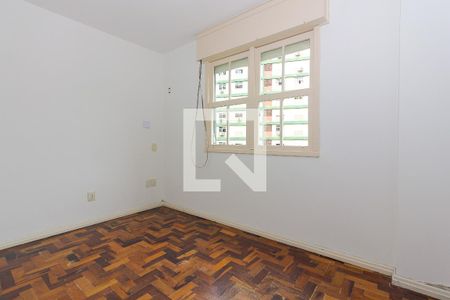 Quarto  de apartamento à venda com 2 quartos, 42m² em Petrópolis, Porto Alegre