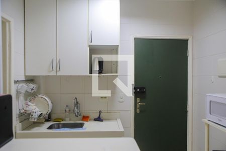 Cozinha de kitnet/studio para alugar com 1 quarto, 27m² em Boqueirão, Santos