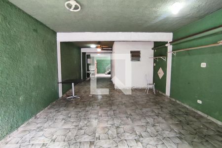 Casa à venda com 157m², 4 quartos e 5 vagas Casa à venda com 157m², 4 quartos e 5 vagasGaragem
