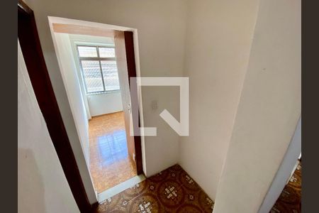 Corredor de casa para alugar com 3 quartos, 81m² em Sampaio, Rio de Janeiro