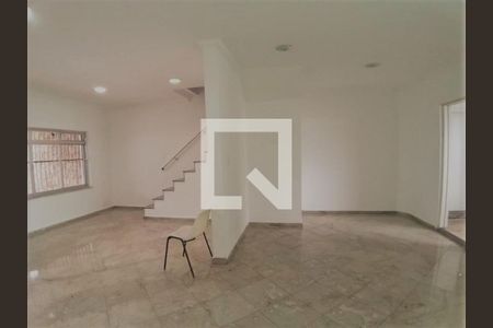Casa à venda com 4 quartos, 270m² em Vila Prudente, São Paulo