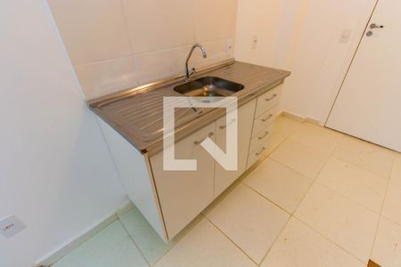 Cozinha de apartamento para alugar com 1 quarto, 31m² em Vila Tolstoi, São Paulo