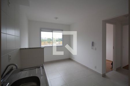 Sala/Cozinha de apartamento para alugar com 2 quartos, 32m² em Vila Nova Curuçá, São Paulo