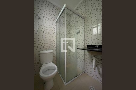 Banheiro Suíte 1 de casa de condomínio para alugar com 3 quartos, 150m² em Vila Guilhermina, São Paulo