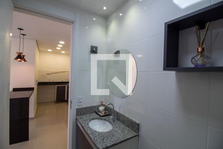 Banheiro de apartamento à venda com 2 quartos, 34m² em Santo Amaro, São Paulo